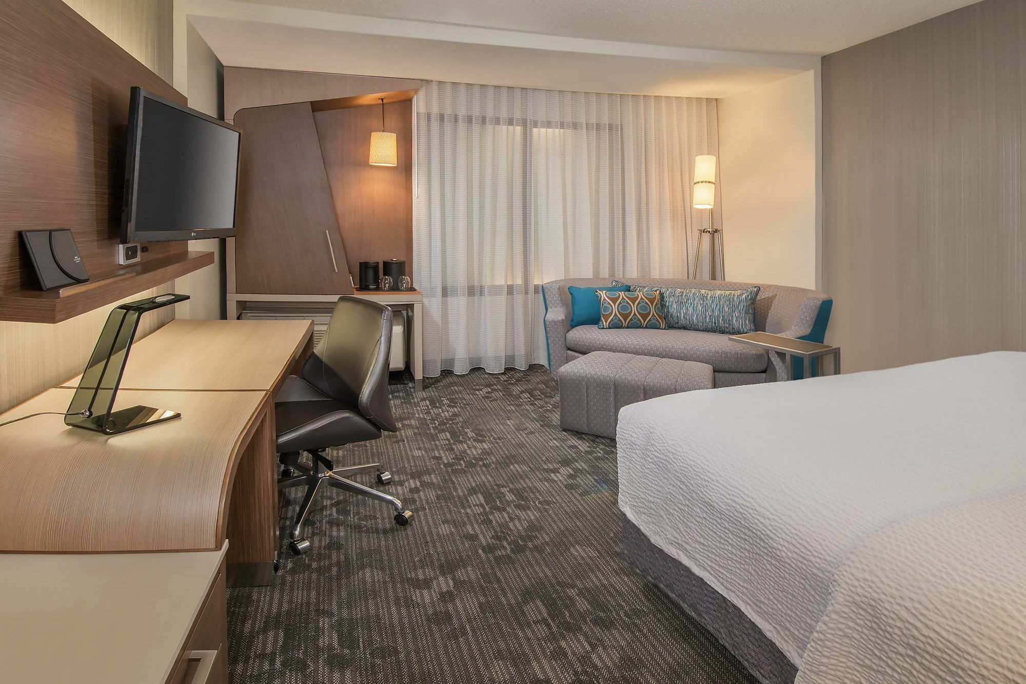 Courtyard By Marriott Albion Hotel Exterior photo